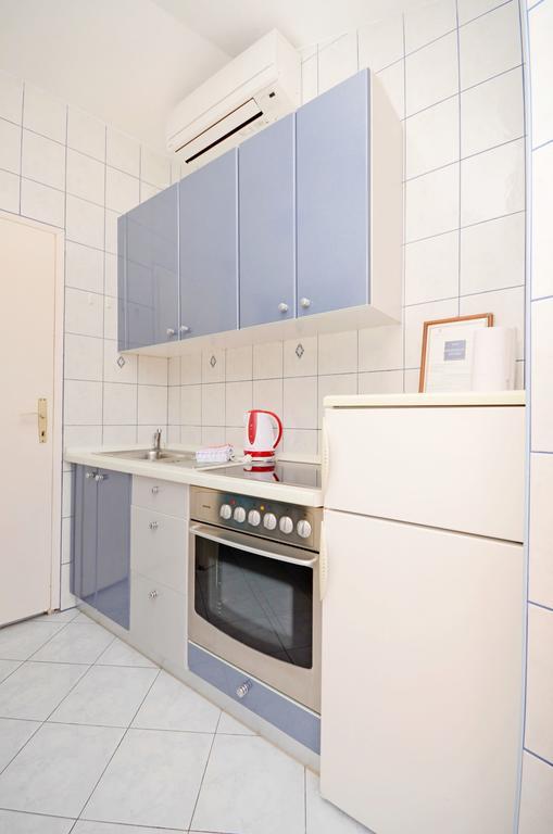 Apartments Hrgovic Рогозниця Екстер'єр фото
