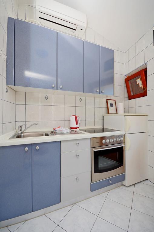 Apartments Hrgovic Рогозниця Екстер'єр фото