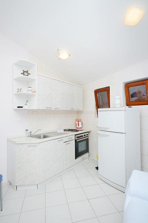 Apartments Hrgovic Рогозниця Екстер'єр фото