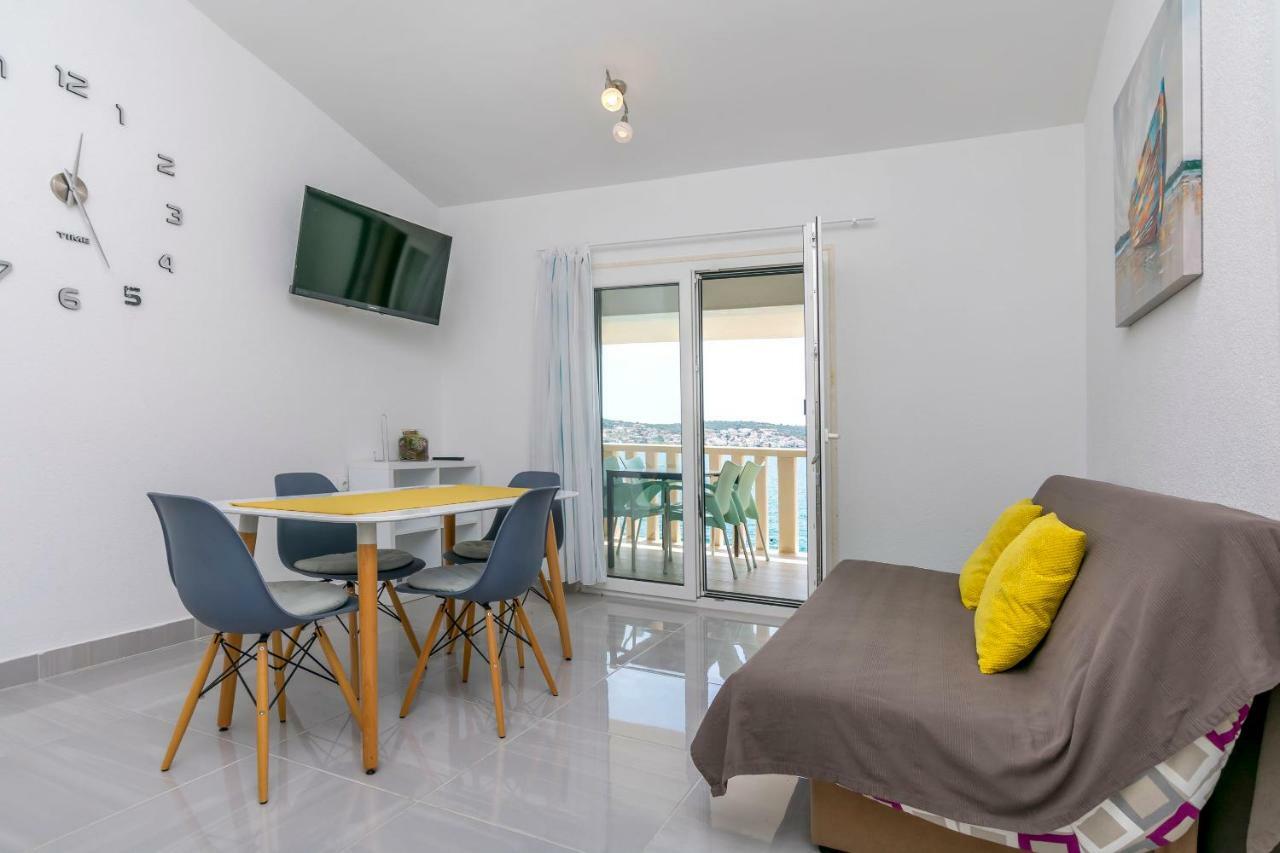 Apartments Hrgovic Рогозниця Екстер'єр фото