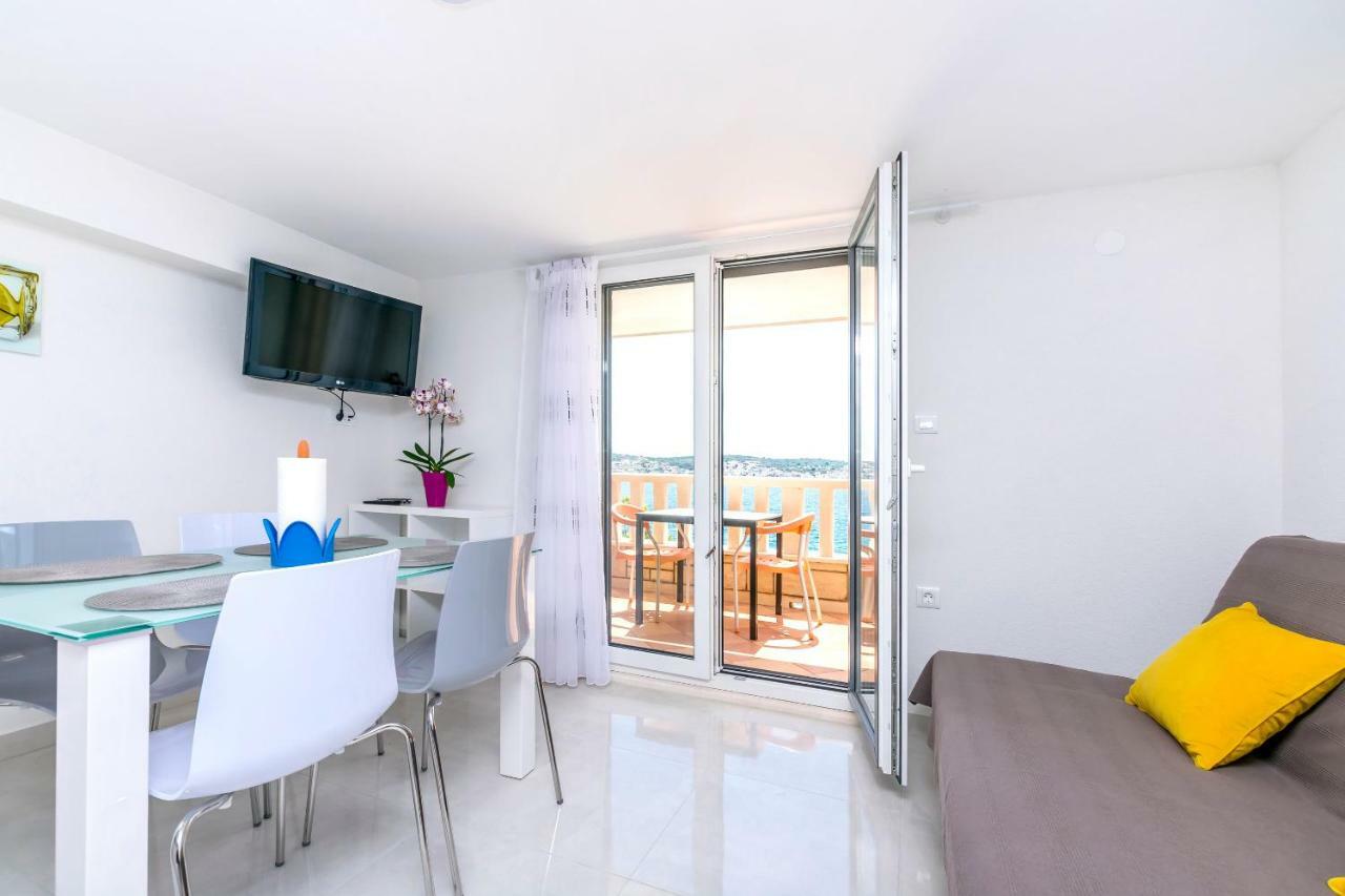 Apartments Hrgovic Рогозниця Екстер'єр фото